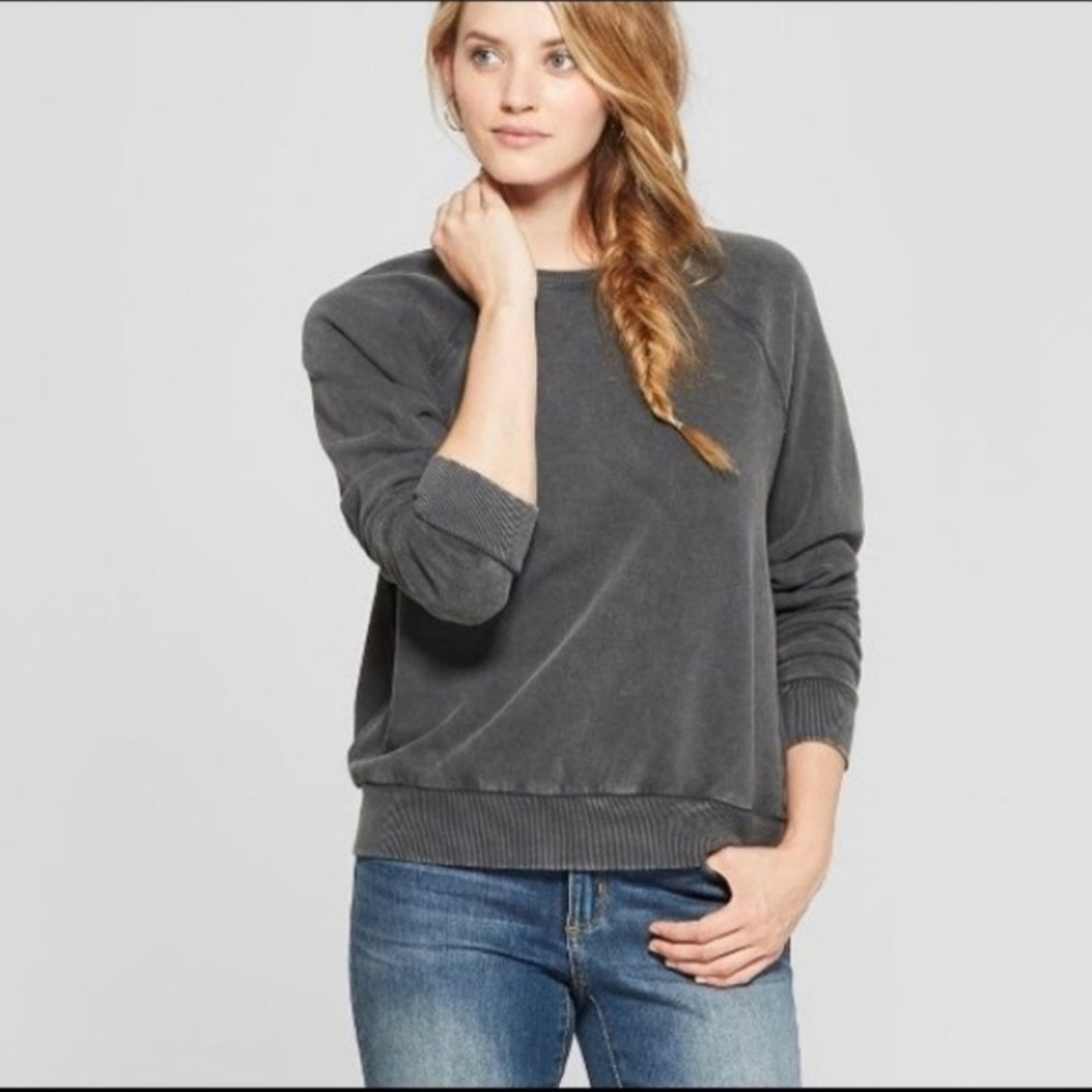 Universal Thread XS Distressed Grey Sweater